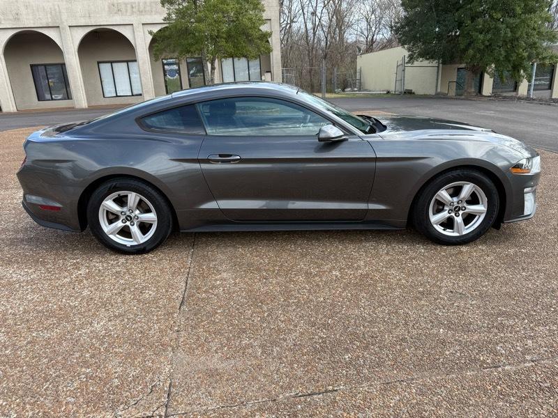 Ford Mustang EcoBoost Coupe 2018