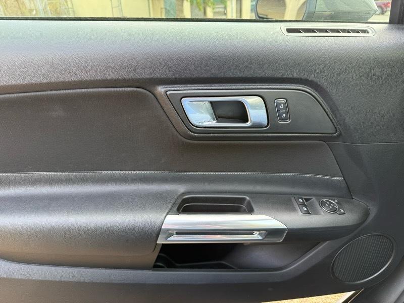 Ford Mustang EcoBoost Coupe 2018