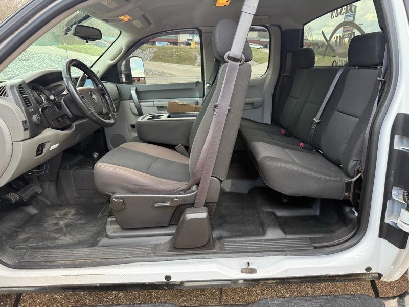Chevrolet Silverado 2500HD Work Truck Ext. Cab 4WD 2013