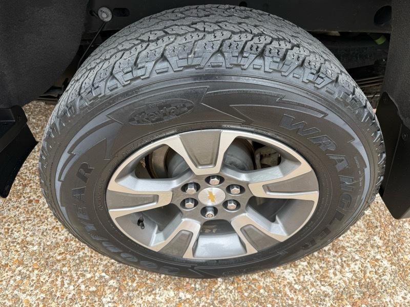 Chevrolet Colorado Z71 Crew Cab 2WD Short Box 2017