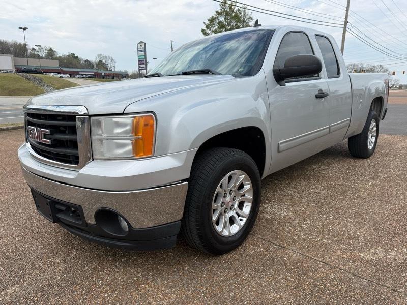 GMC Sierra 1500 SLE Ext. Cab 4WD 2011