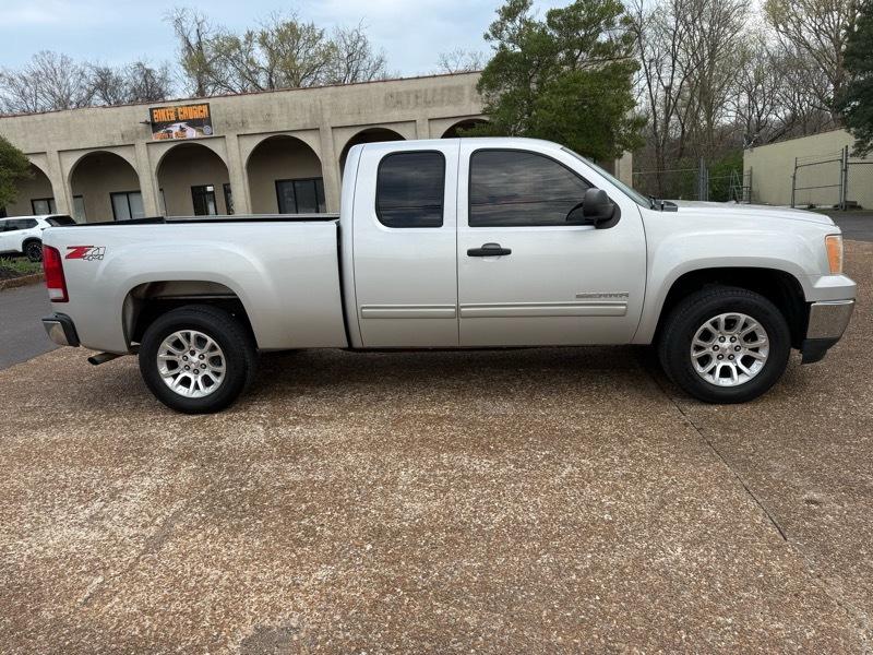 GMC Sierra 1500 SLE Ext. Cab 4WD 2011