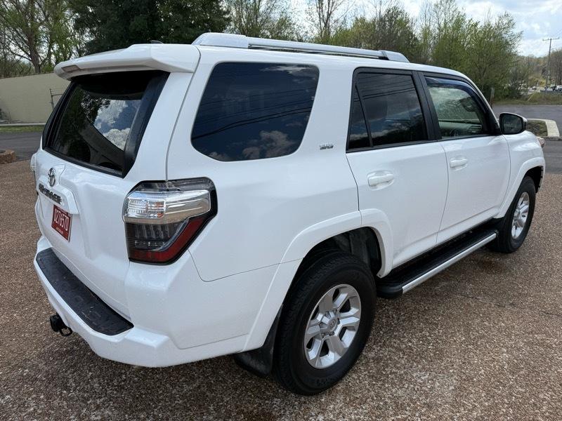 Toyota 4Runner SR5 4WD 2016