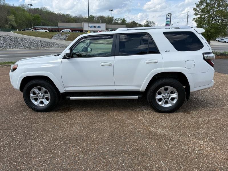 Toyota 4Runner SR5 4WD 2016