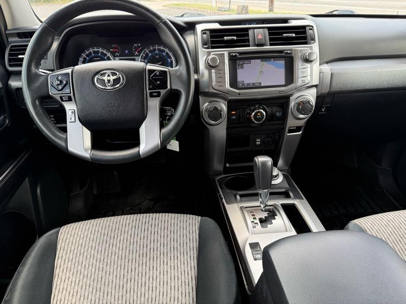 Toyota 4Runner SR5 4WD 2016