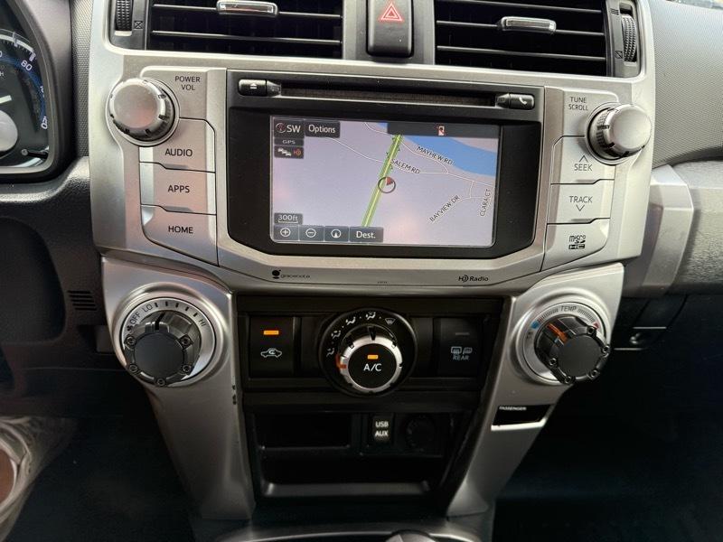 Toyota 4Runner SR5 4WD 2016