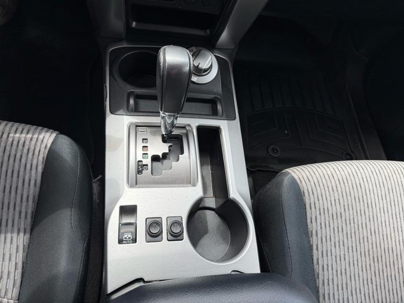 Toyota 4Runner SR5 4WD 2016