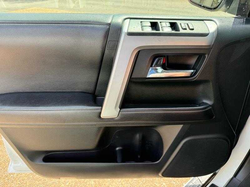 Toyota 4Runner SR5 4WD 2016