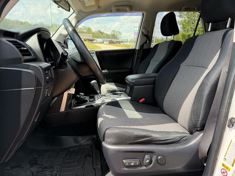 Toyota 4Runner SR5 4WD 2016