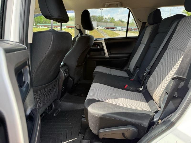 Toyota 4Runner SR5 4WD 2016