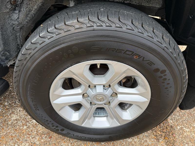 Toyota 4Runner SR5 4WD 2016