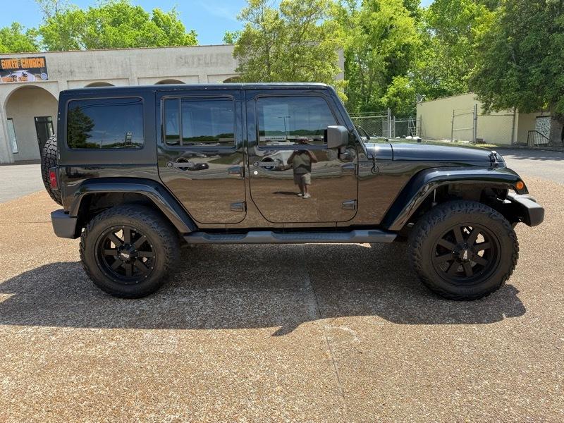 Jeep Wrangler Unlimited Sahara 4WD 2012