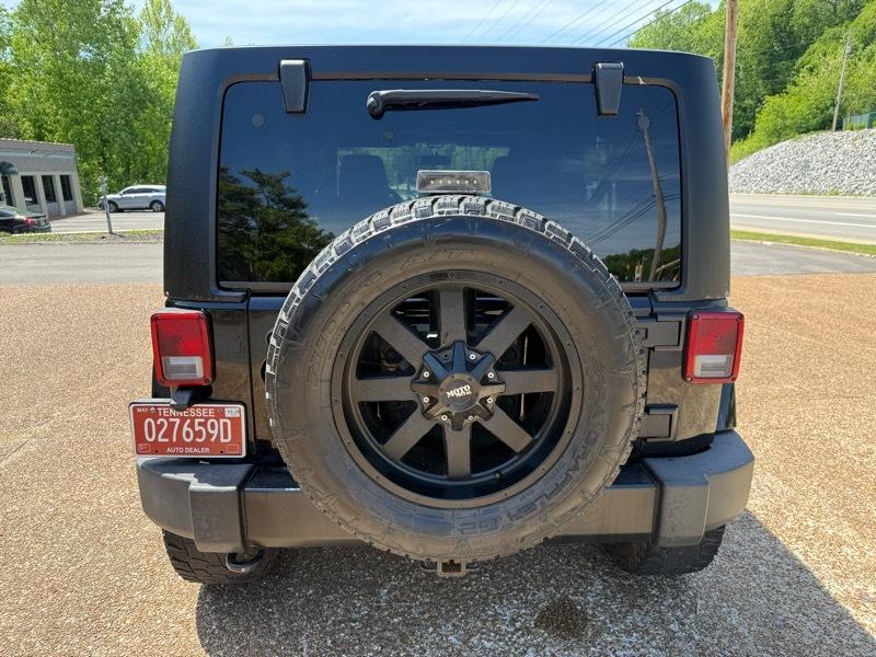 Jeep Wrangler Unlimited Sahara 4WD 2012