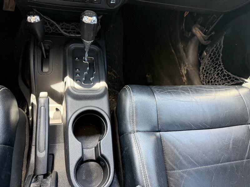 Jeep Wrangler Unlimited Sahara 4WD 2012