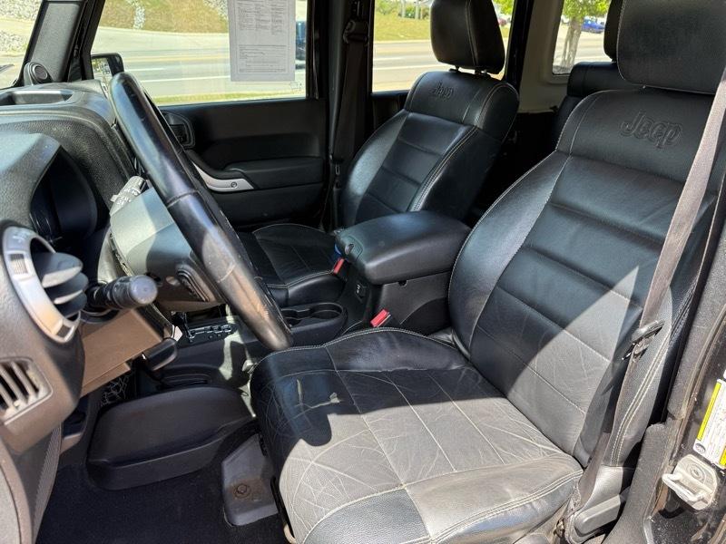 Jeep Wrangler Unlimited Sahara 4WD 2012