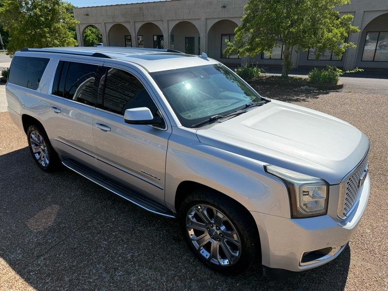 GMC Yukon Denali XL 4WD 2015