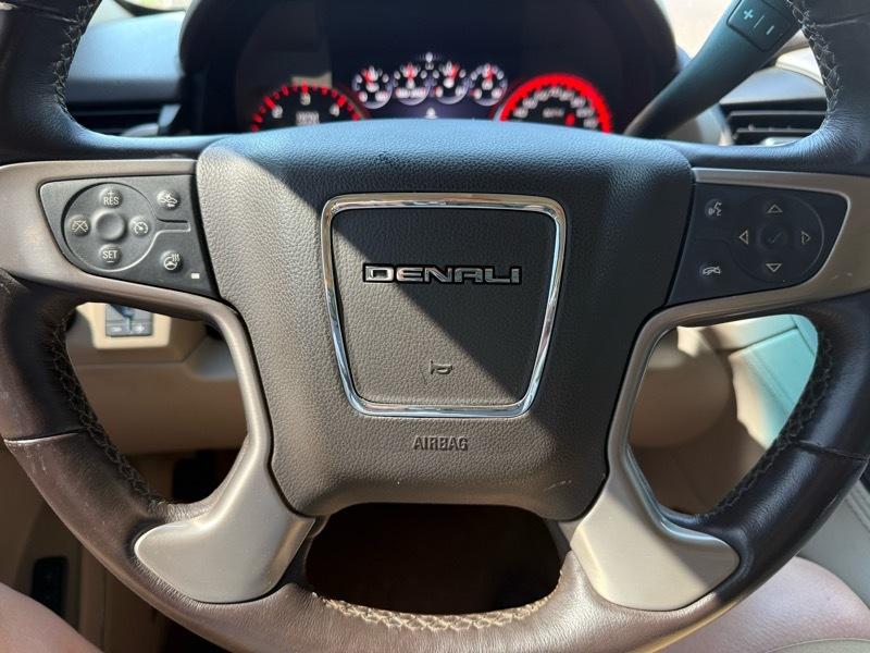 GMC Yukon Denali XL 4WD 2015