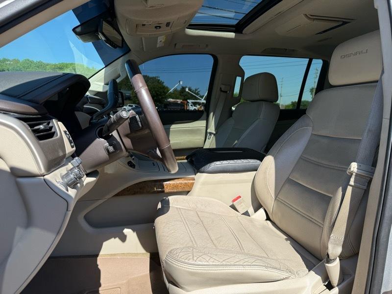 GMC Yukon Denali XL 4WD 2015