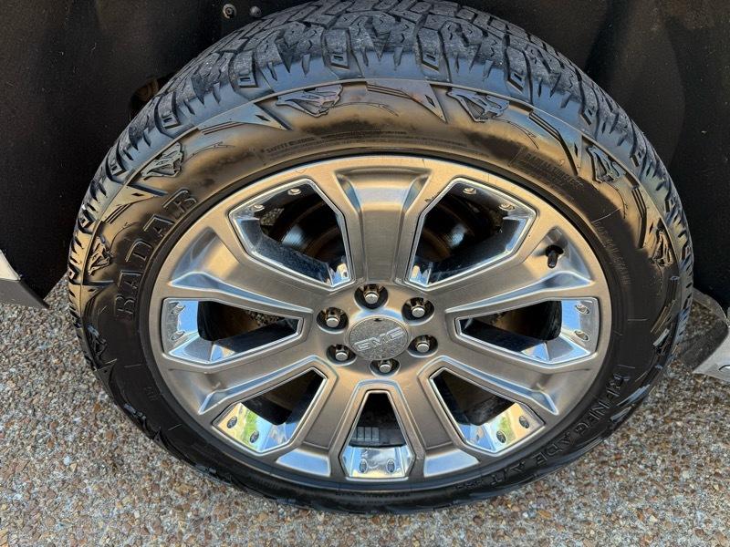 GMC Yukon Denali XL 4WD 2015