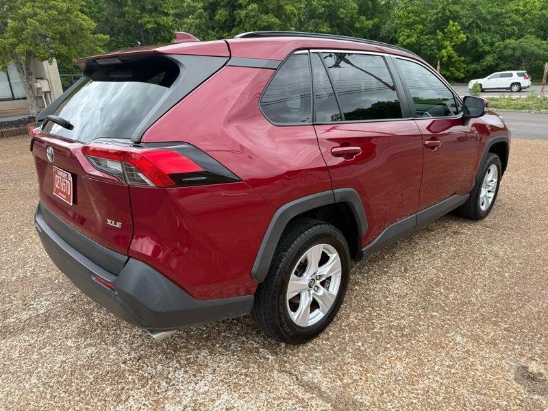Toyota RAV4 XLE 2019