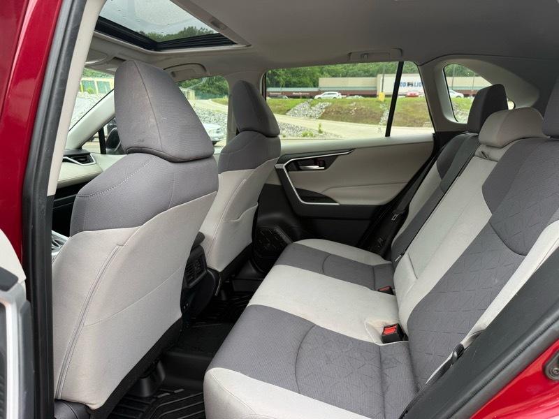 Toyota RAV4 XLE 2019