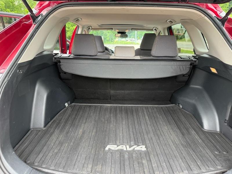 Toyota RAV4 XLE 2019