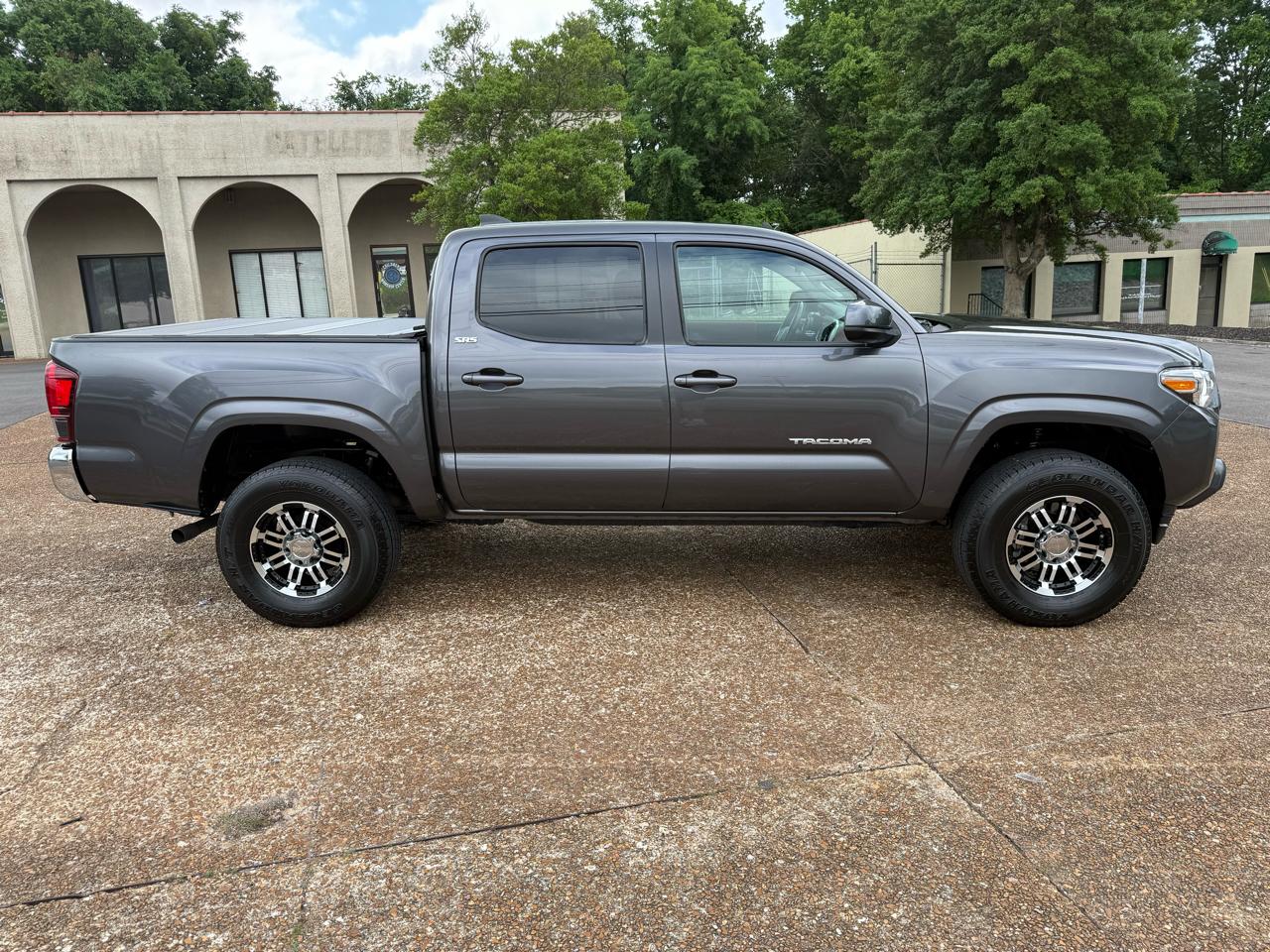 Toyota Tacoma SR5 Double Cab I4 2WD 2022