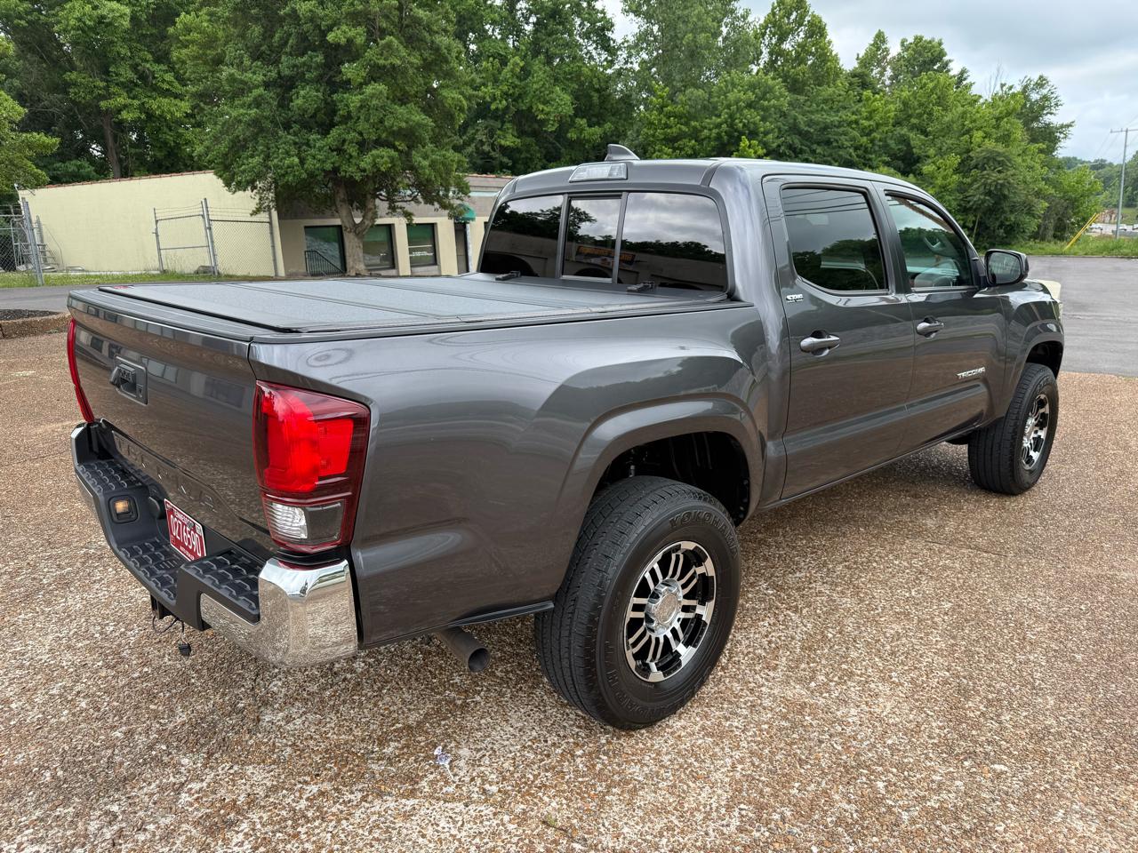 Toyota Tacoma SR5 Double Cab I4 2WD 2022