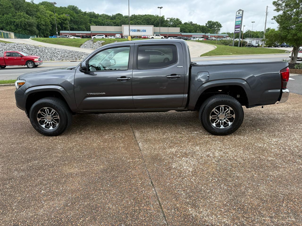 Toyota Tacoma SR5 Double Cab I4 2WD 2022
