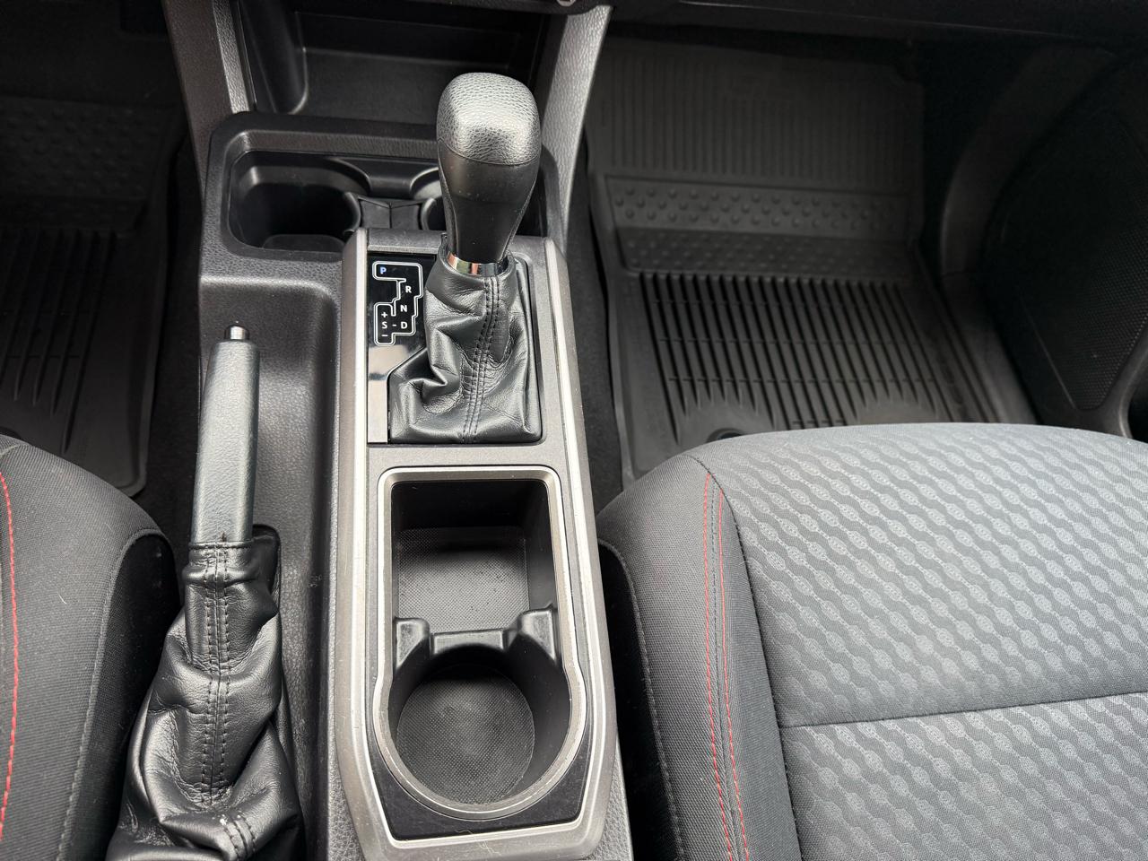Toyota Tacoma SR5 Double Cab I4 2WD 2022