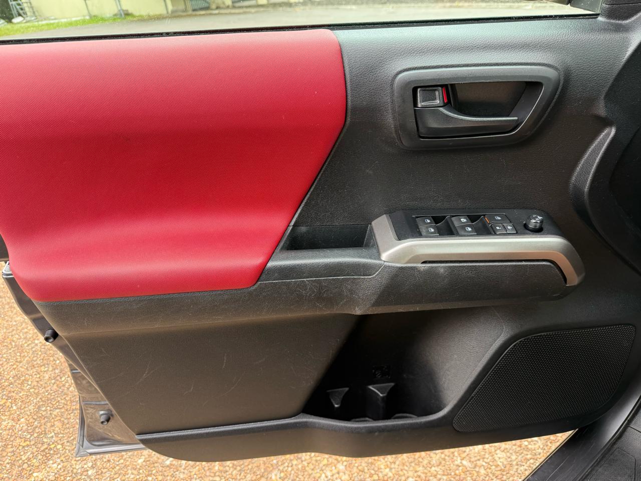 Toyota Tacoma SR5 Double Cab I4 2WD 2022