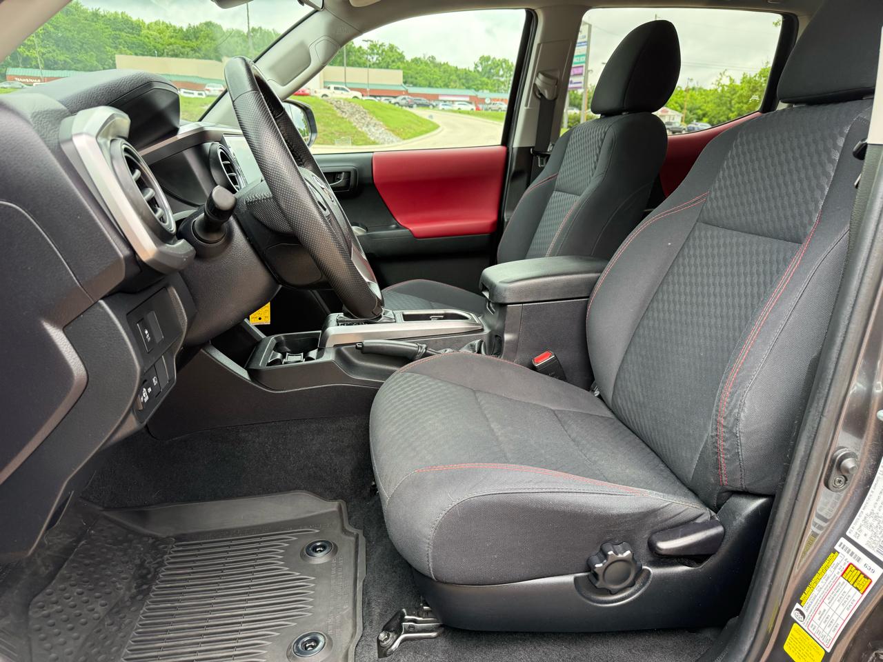 Toyota Tacoma SR5 Double Cab I4 2WD 2022