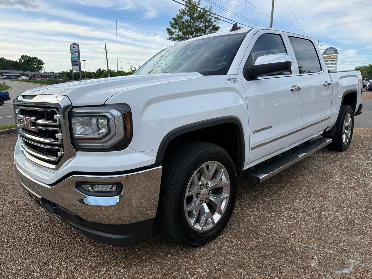 2018 GMC Sierra 1500 SLT Crew Cab Short Box 4WD