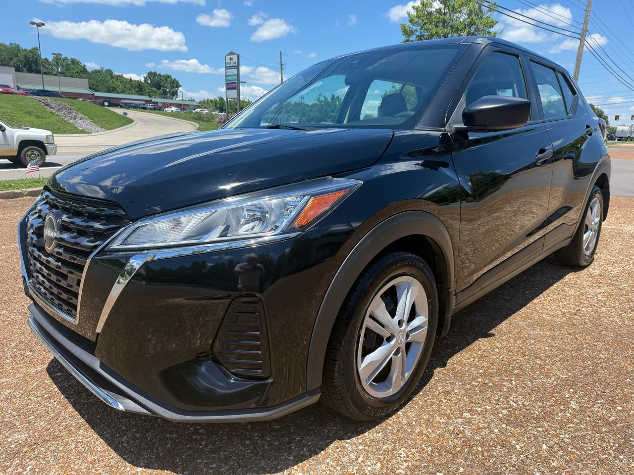 2022 Nissan Kicks S