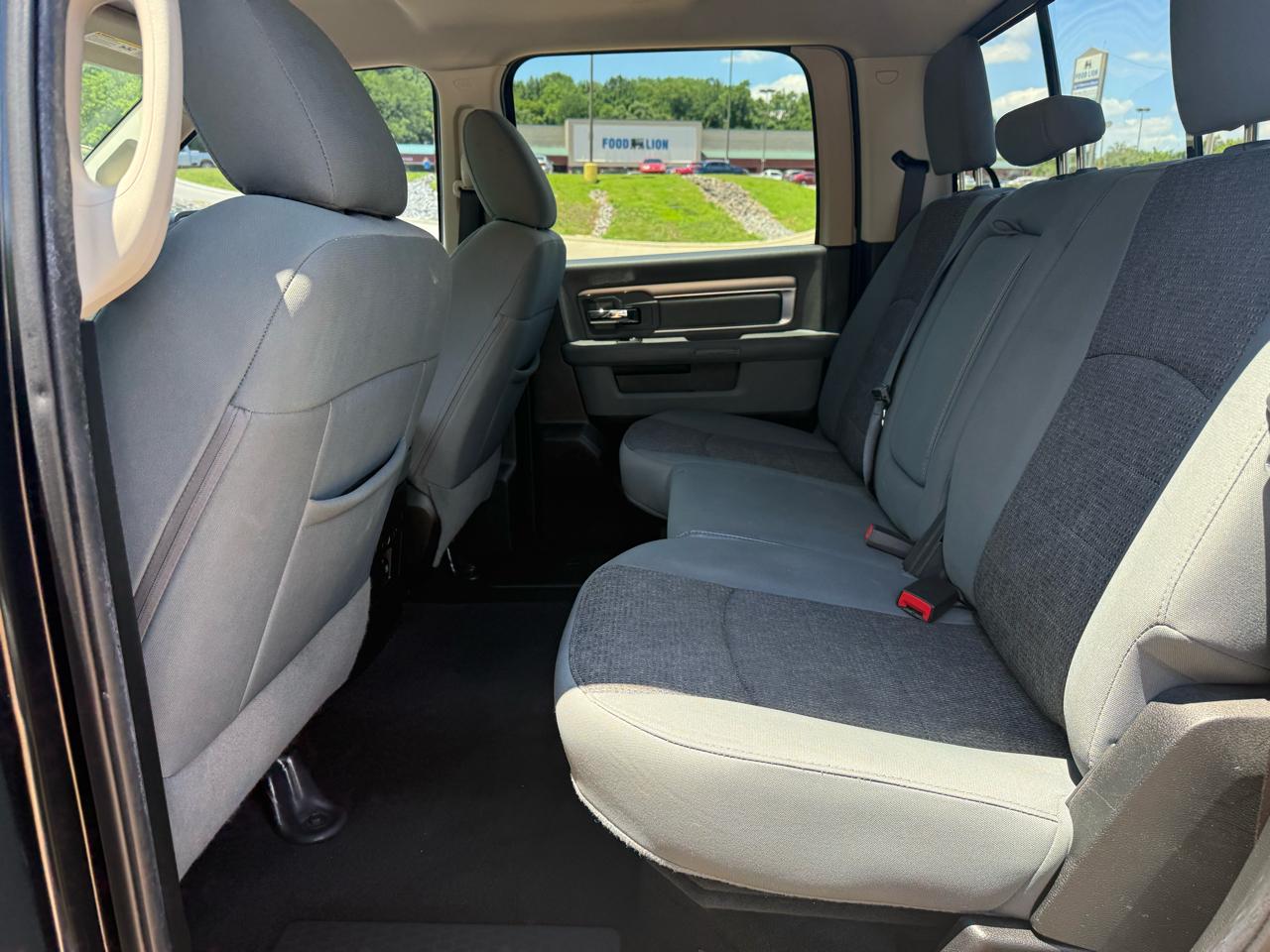 RAM 1500 SLT Crew Cab SWB 4WD 2017
