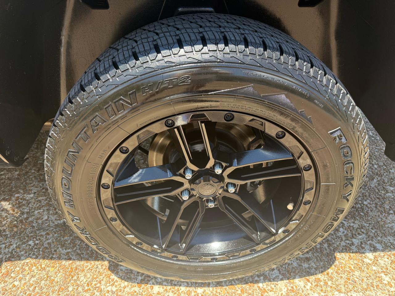 RAM 1500 SLT Crew Cab SWB 4WD 2017