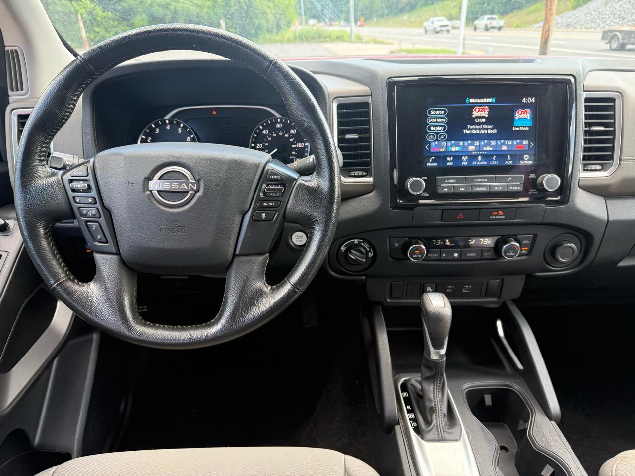 Nissan Frontier SV Crew Cab 4WD 2022
