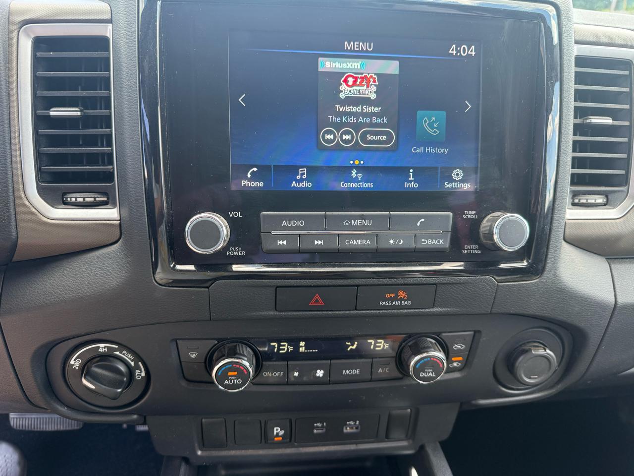 Nissan Frontier SV Crew Cab 4WD 2022