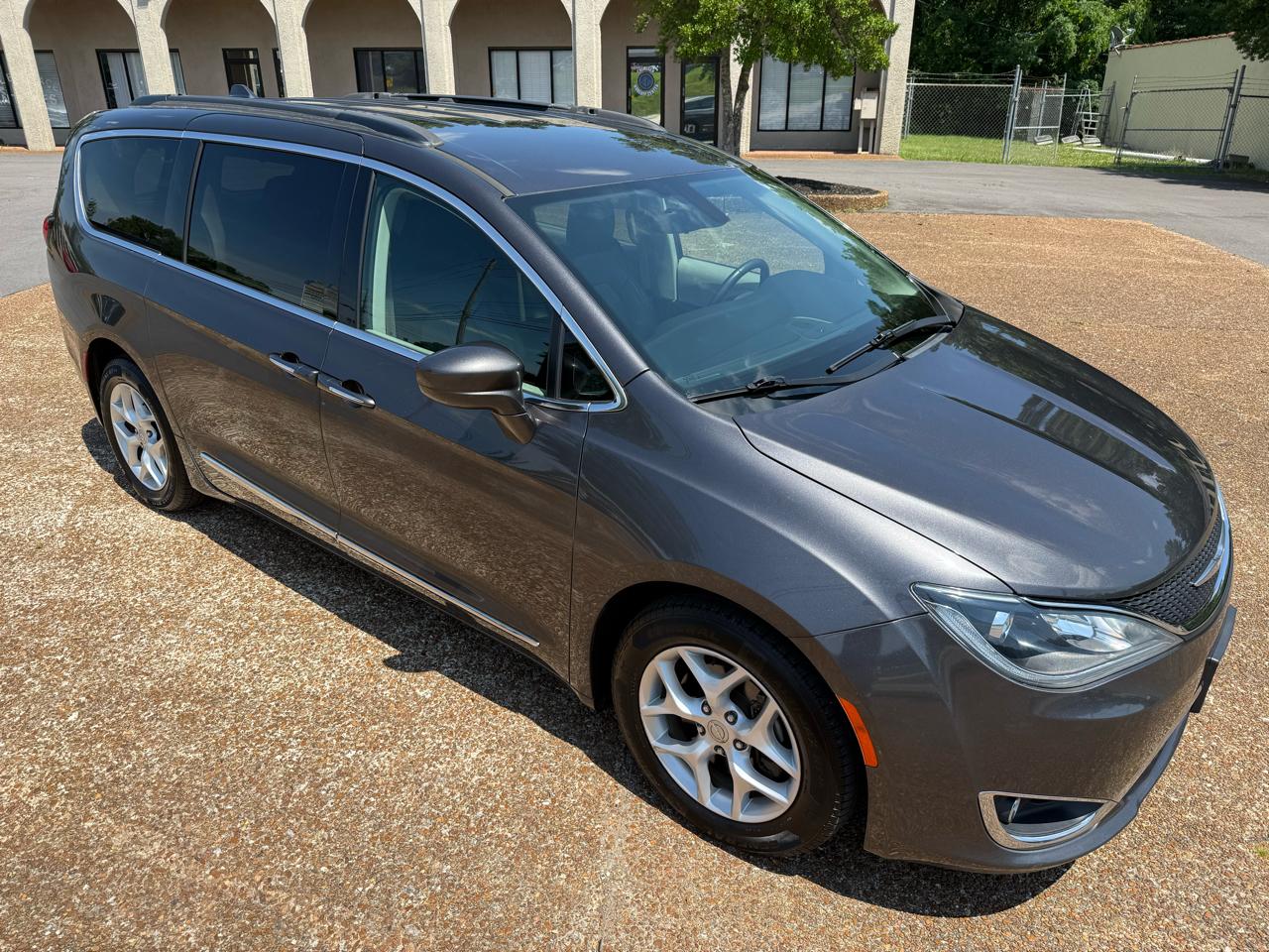Chrysler Pacifica Touring-L 2017