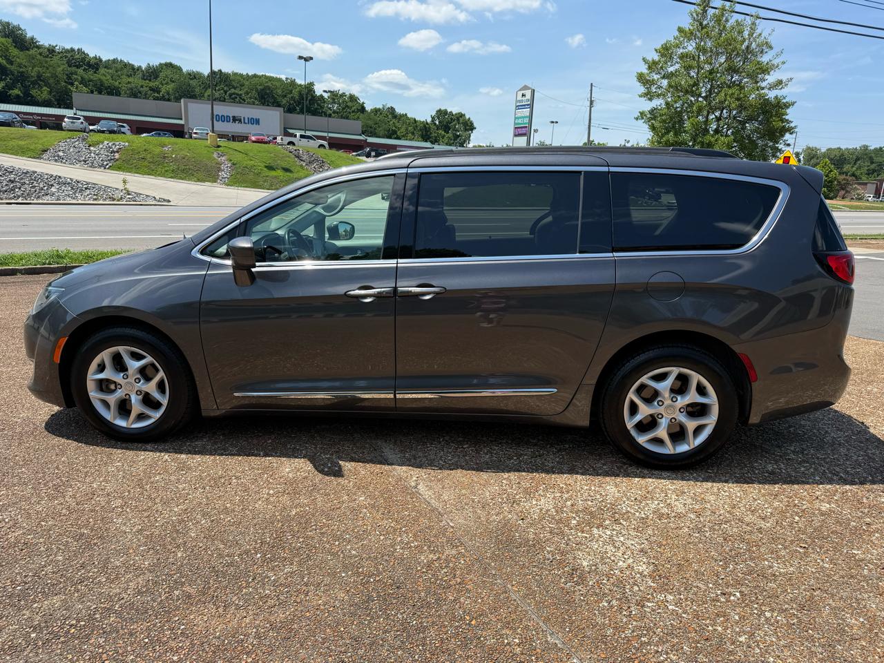Chrysler Pacifica Touring-L 2017