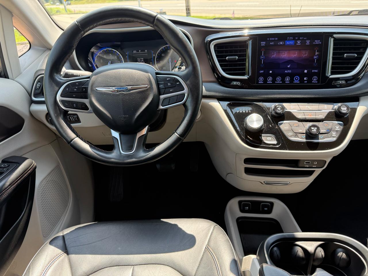 Chrysler Pacifica Touring-L 2017