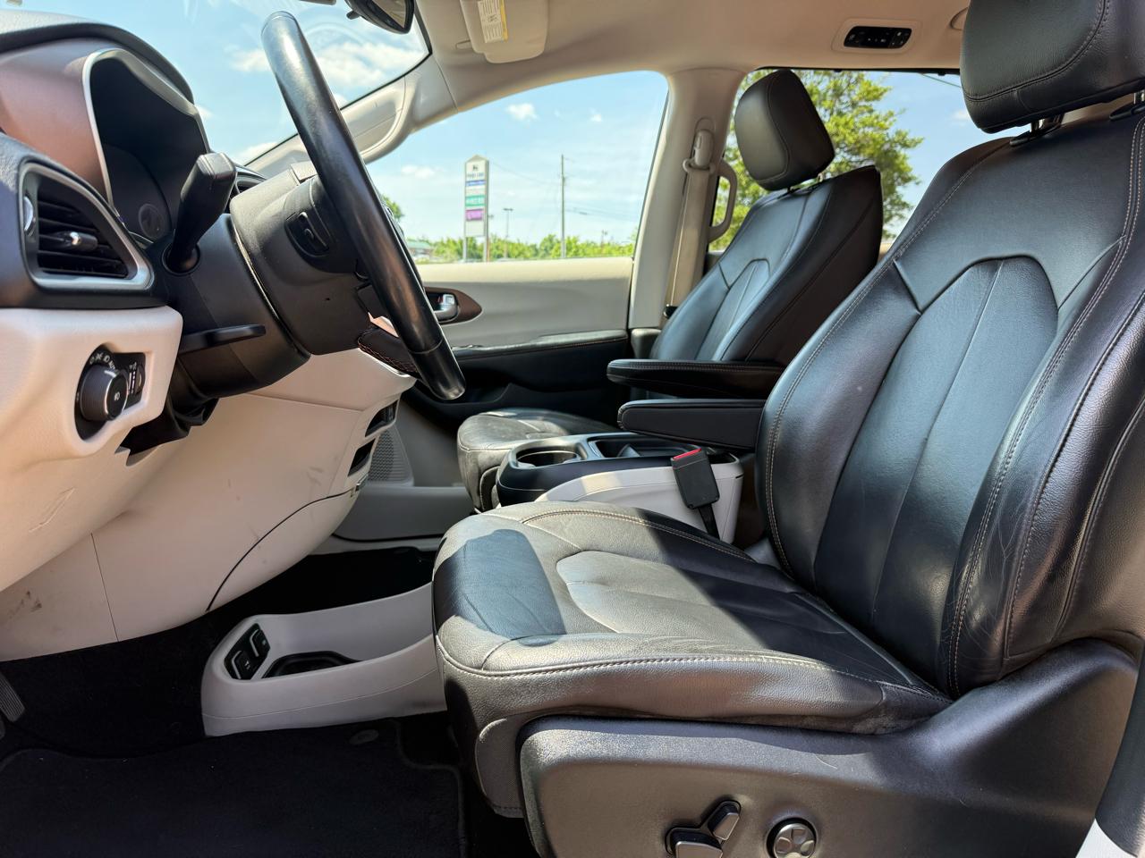 Chrysler Pacifica Touring-L 2017