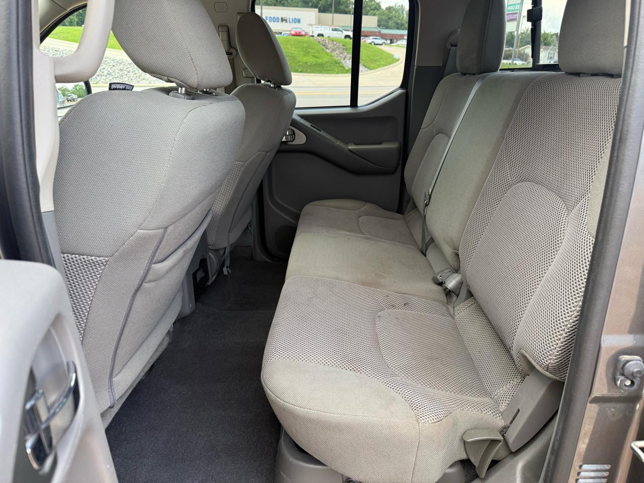 Nissan Frontier SV 2019