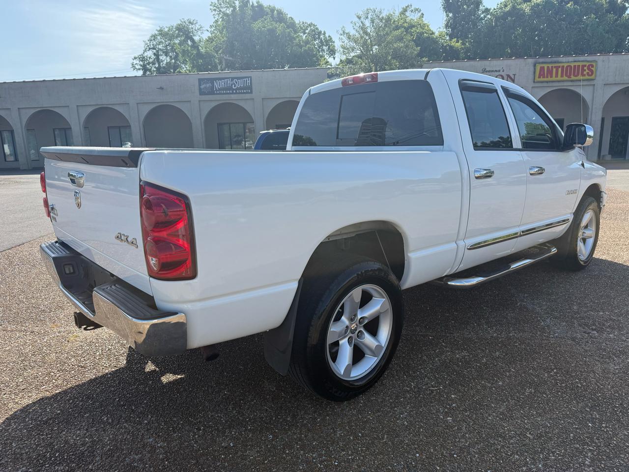 Dodge Ram 1500 SXT Quad Cab Long Bed 4WD 2008