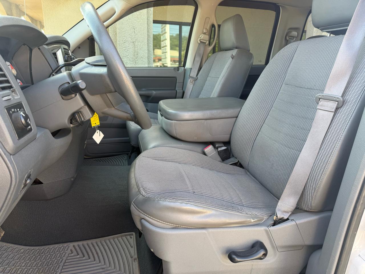 Dodge Ram 1500 SXT Quad Cab Long Bed 4WD 2008