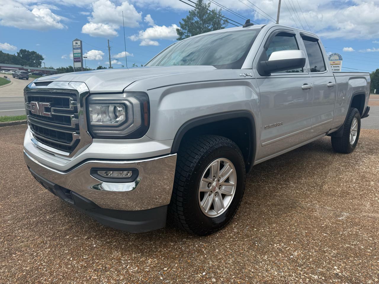 2018 GMC Sierra 1500 SLE Double Cab 4WD