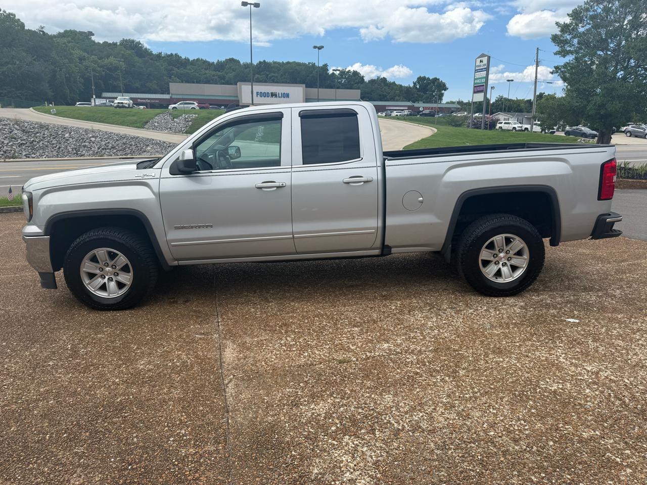 GMC Sierra 1500 SLE Double Cab 4WD 2018