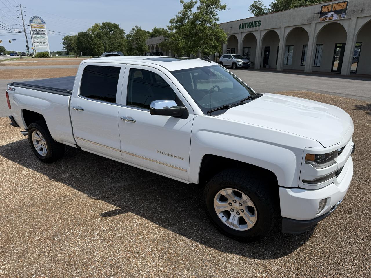 Chevrolet Silverado 1500 LTZ Crew Cab 4WD 2017