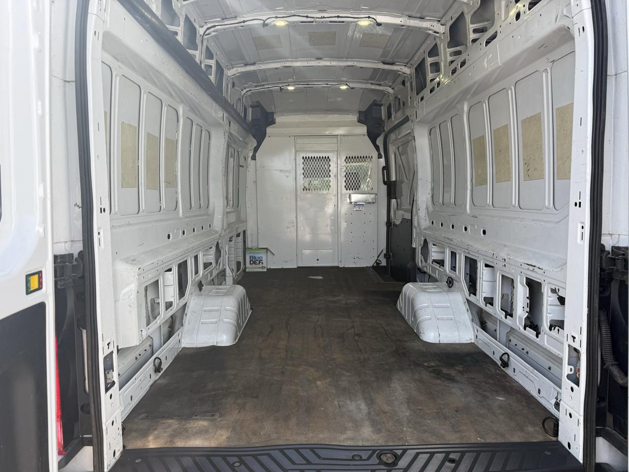 Ford Transit 350 Van HD High Roof w/Pass. Slide 148-in. WB EL 2017