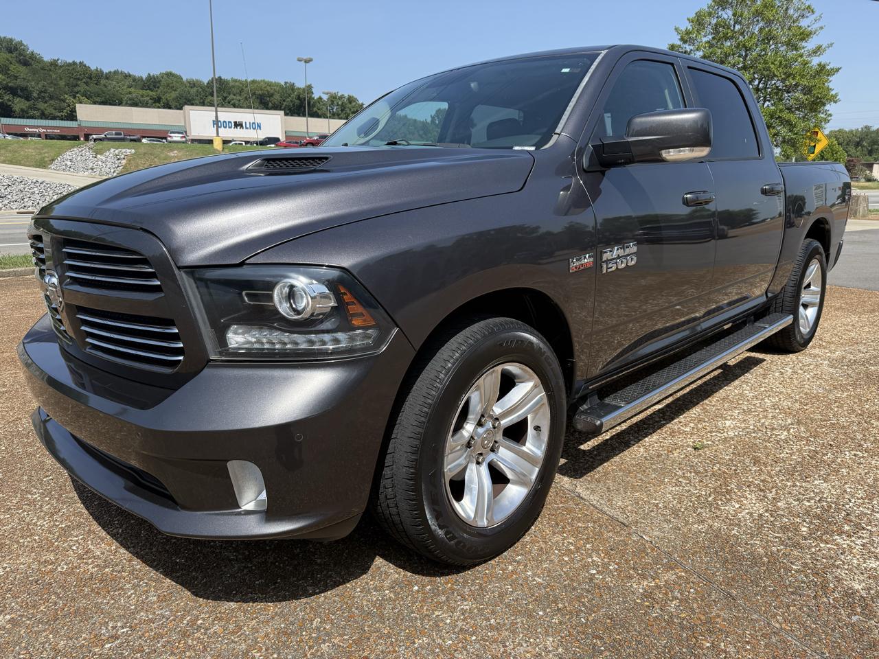 2016 RAM 1500 Sport Crew Cab SWB 2WD